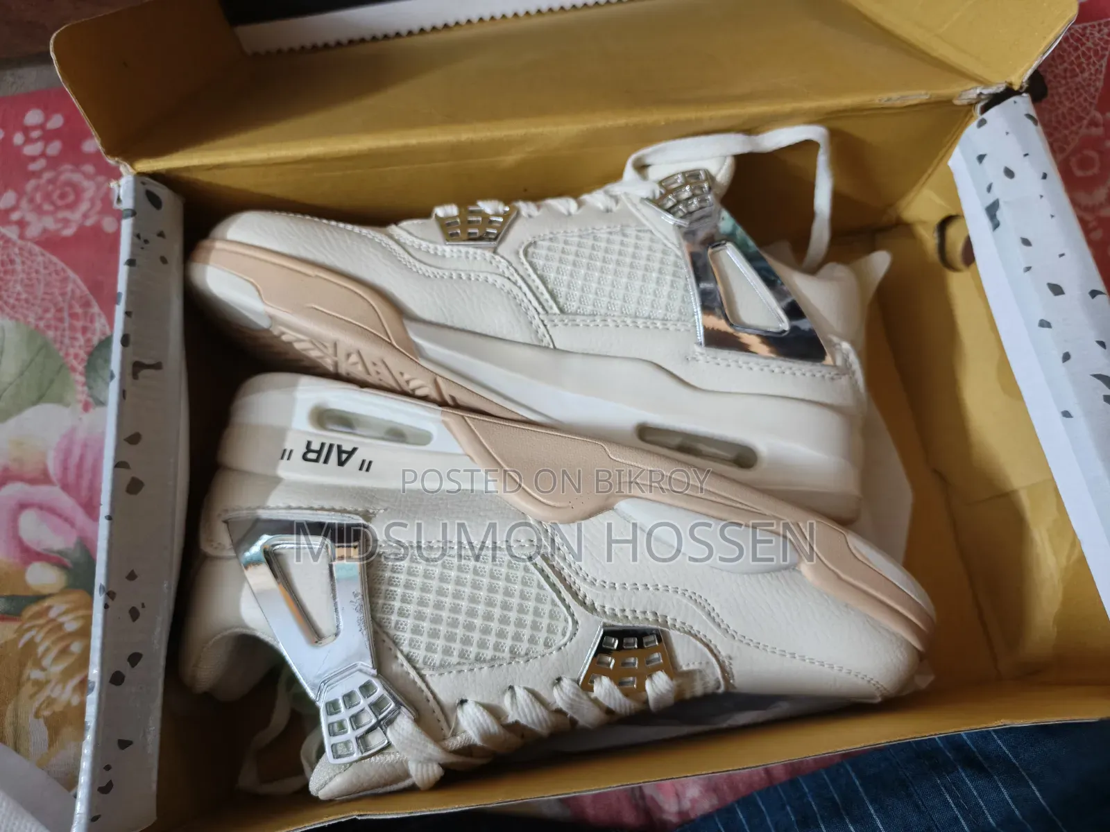 Jordan 4 Sneakers
