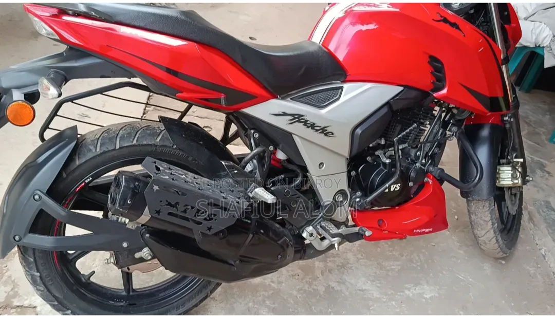 TVS Apache RTR 160 4V 2024 Red