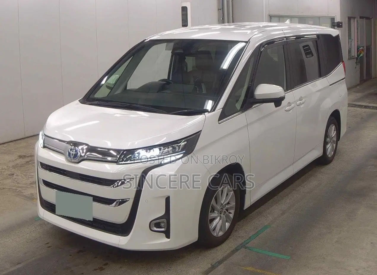 Toyota Noah 2022 Pearl