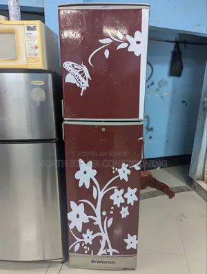 Walton Maroon Colour Frost Fridge 14 Cft.