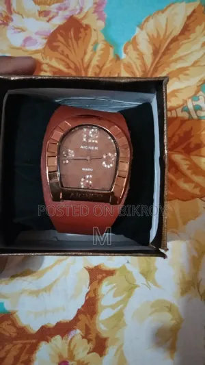 Aigner 3308 Stylish Watch + Free Sunglasses