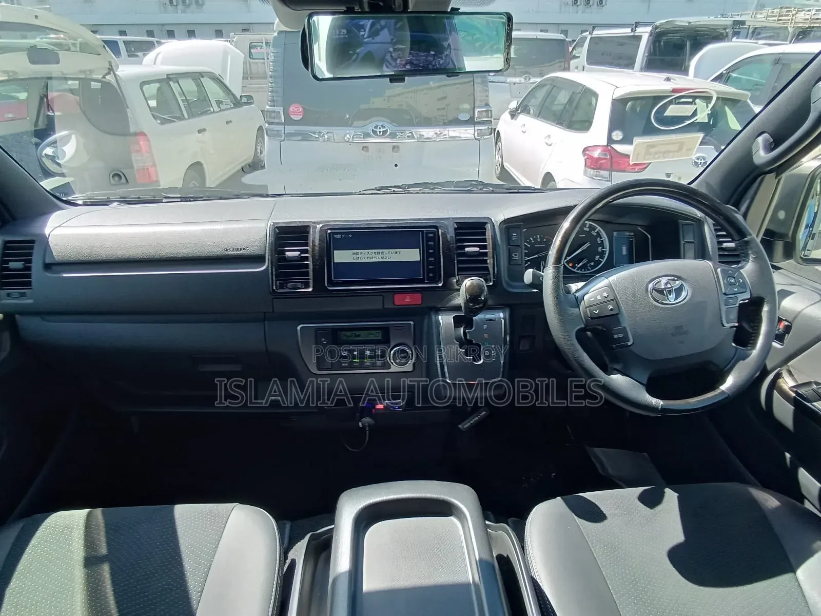 Toyota HiAce 2021