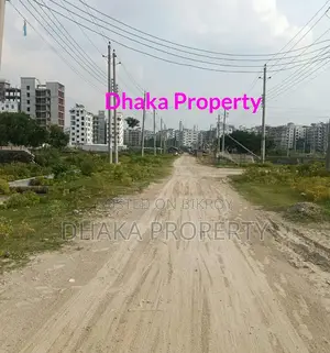 3 Katha North-Facing Land Near Metro Station at Sector 17/E