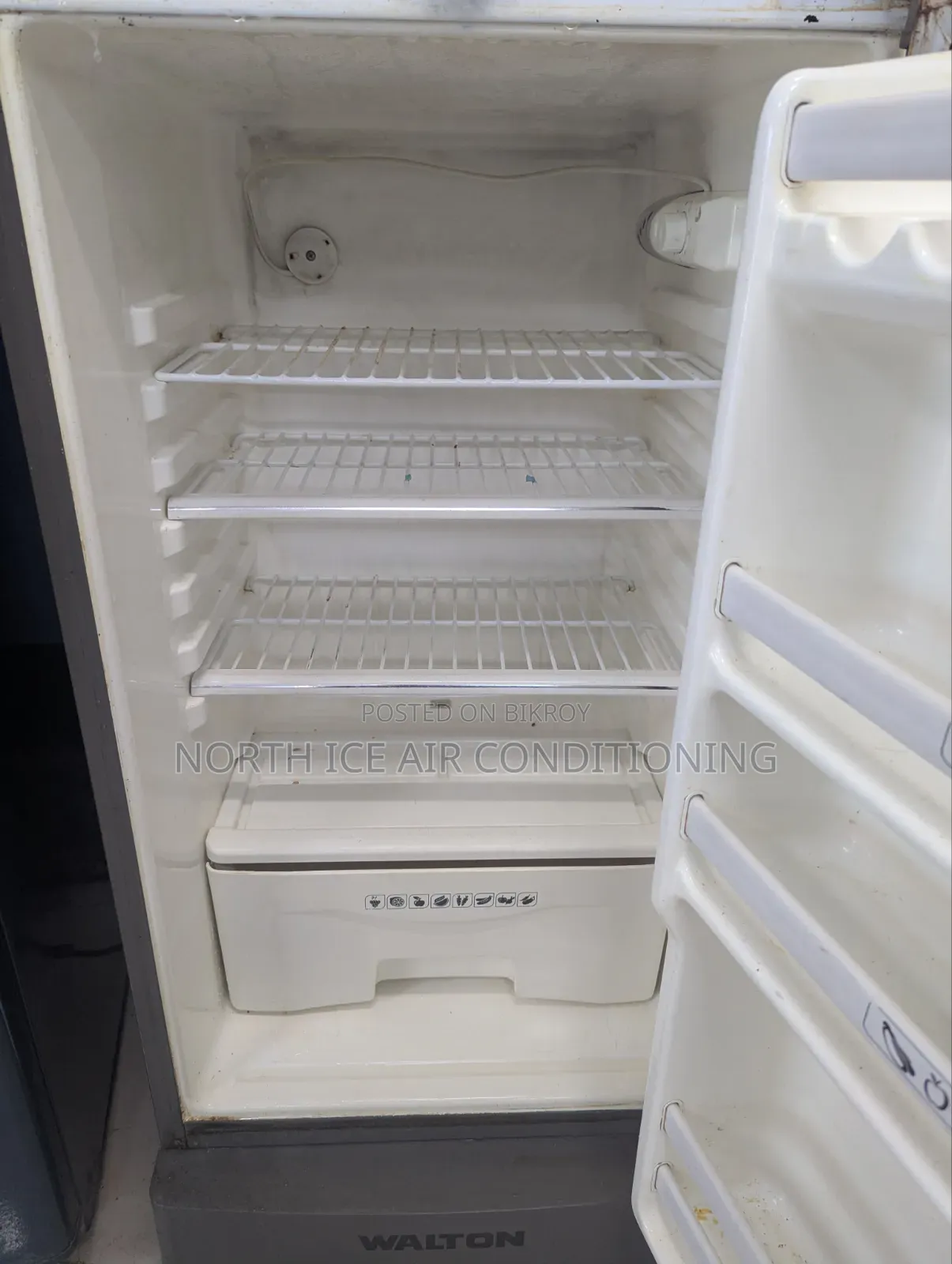 Walton Maroon Color Frost Fridge 12.5 Cft.