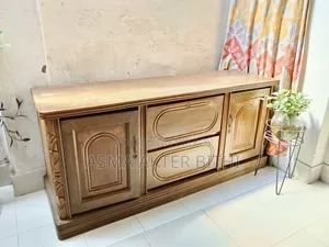 ক্লাসিক ডিজাইনের কাঠের সাইডবোর্ড ক্যাবিনেট ও ড্রয়ার