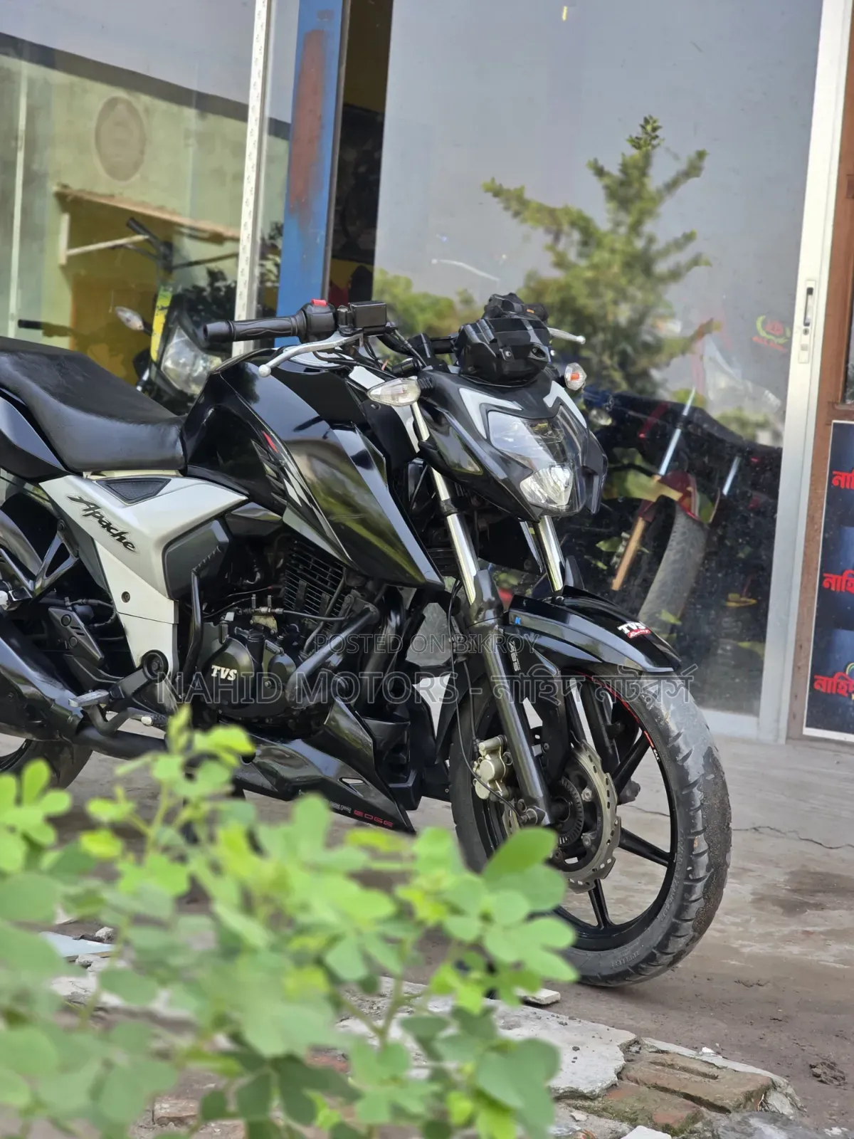 TVS Apache RTR 160 4V 2022 Black
