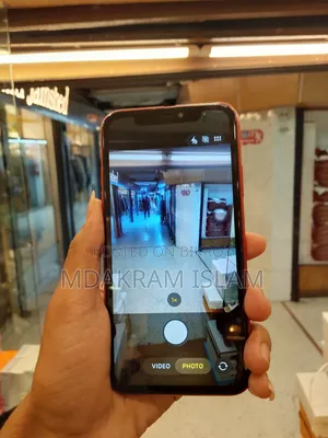 অ্যাপল আইফোন ১১ ৬৪ জিবি রেড