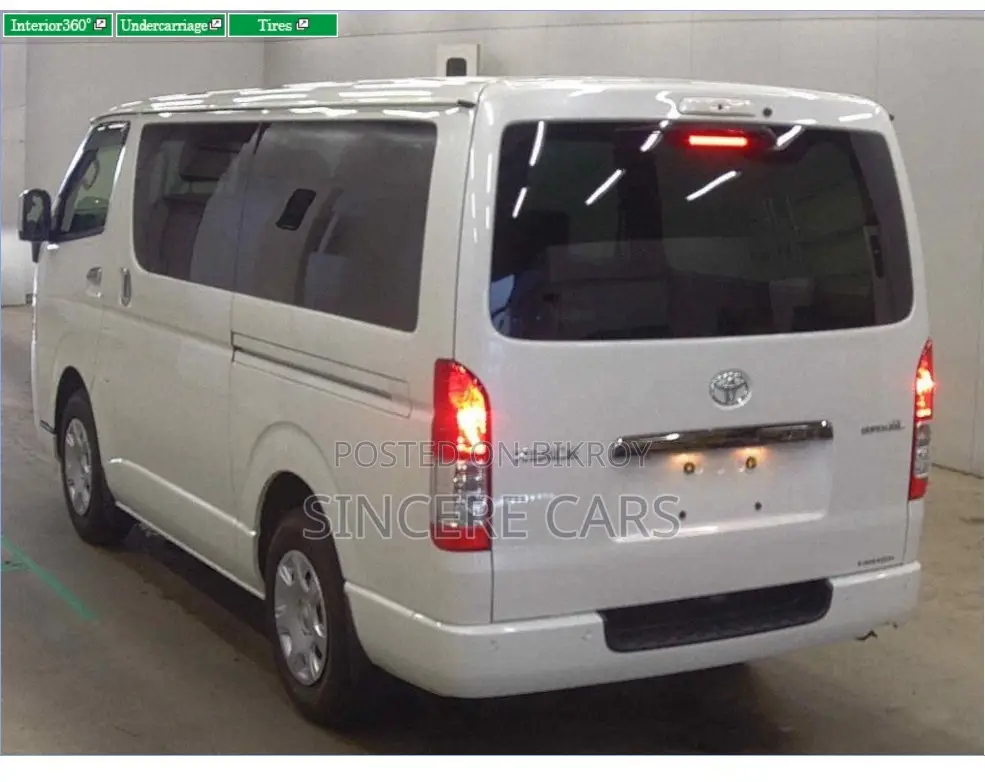 Toyota HiAce 2022 White