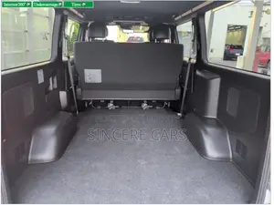 Toyota HiAce 2022 White