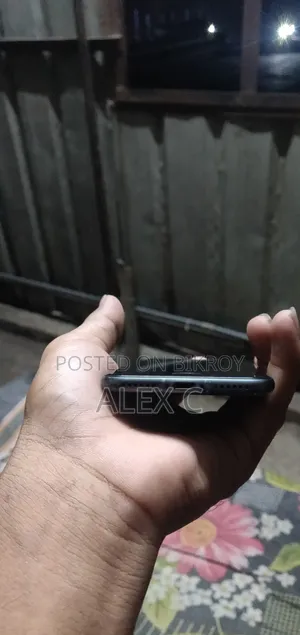 Apple iPhone 8 64 GB Black