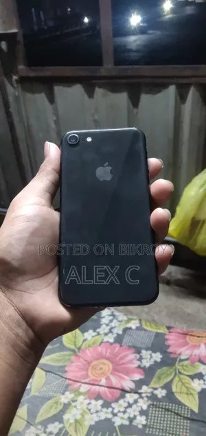 Apple iPhone 8 64 GB Black