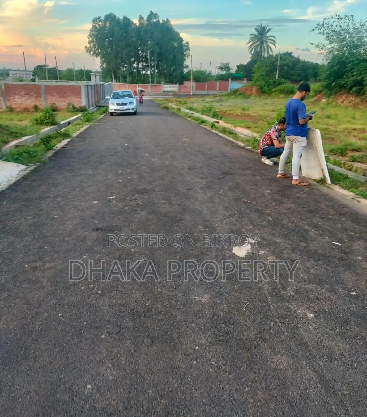 সেক্টর-২৩ এ ৩০ ফুট রাস্তা সংলগ্ন ৫ কাঠা লেক নর্থ প্লট
