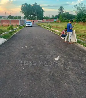 সেক্টর-২৩ এ ৩০ ফুট রাস্তা সংলগ্ন ৫ কাঠা লেক নর্থ প্লট