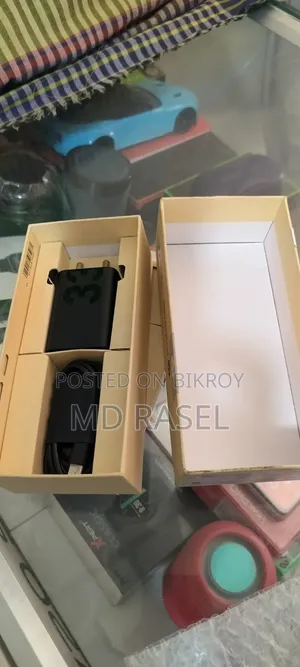 মোটোলোরা জি৯৬ ৫জি ১২৮ জিবি গ্রিন