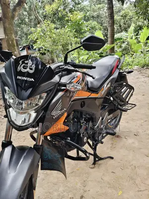 Honda Hornet 2021 Orange