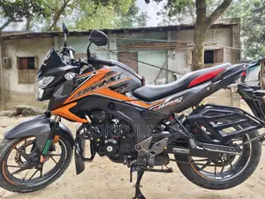 Honda Hornet 2021 Orange