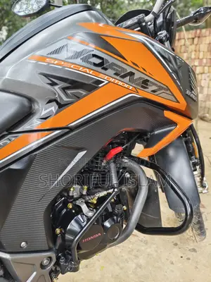 Honda Hornet 2021 Orange