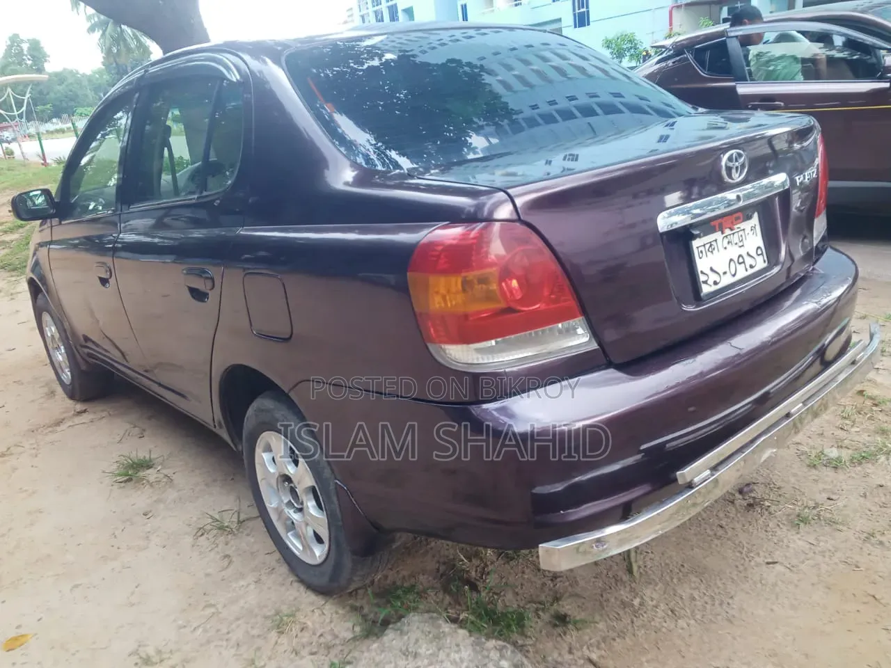 Toyota Platz 2003 Maroon