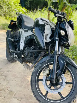 TVS Apache RTR 160 4V 2019 Black