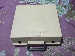 পোর্টেবল টাইপরাইটার