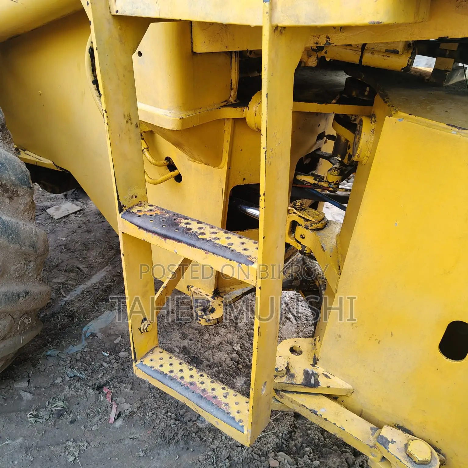 Komatsu 930 Payload