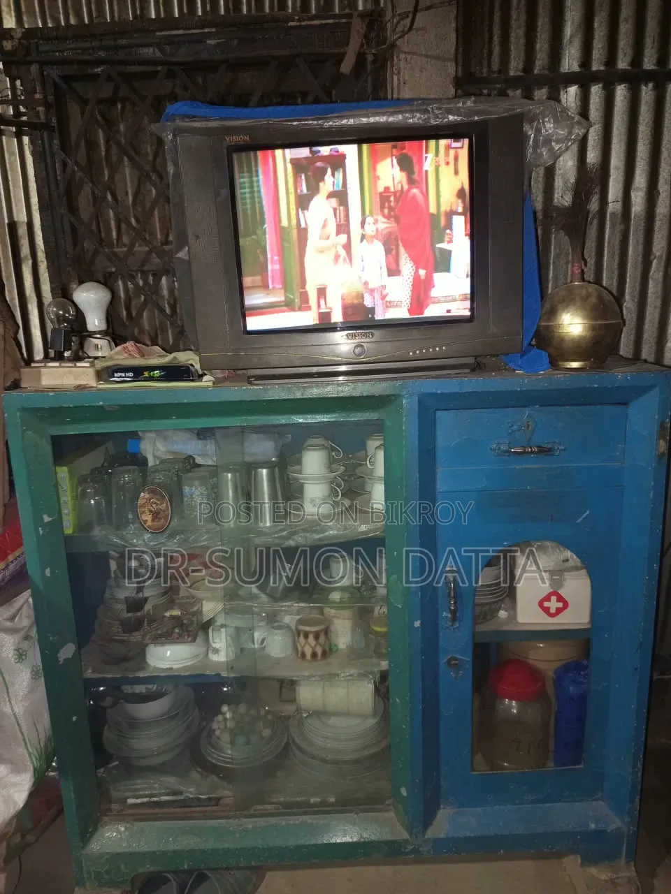 Television & Showcase