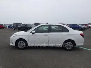 Toyota Axio 2021 White
