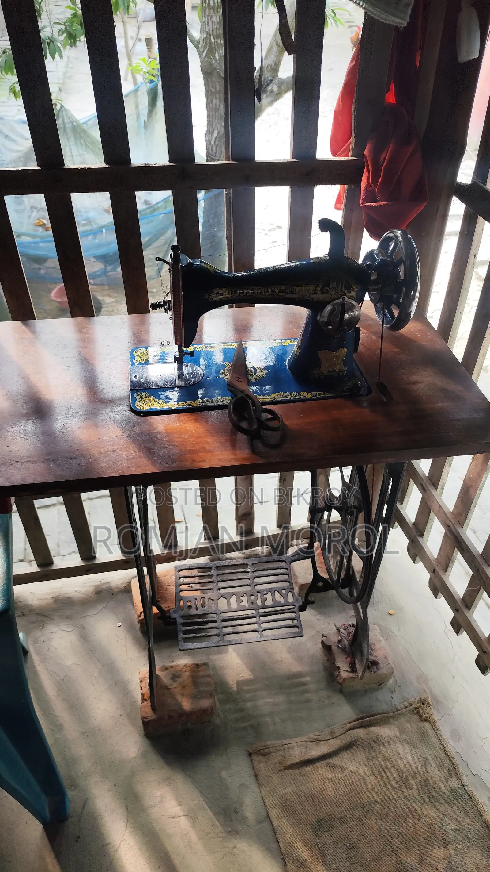 Brand New Condition Swing Machine.