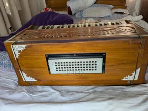 হারমোনিয়াম।