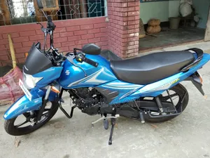 সুজুকি হায়াতে ২০২৫ ব্লু