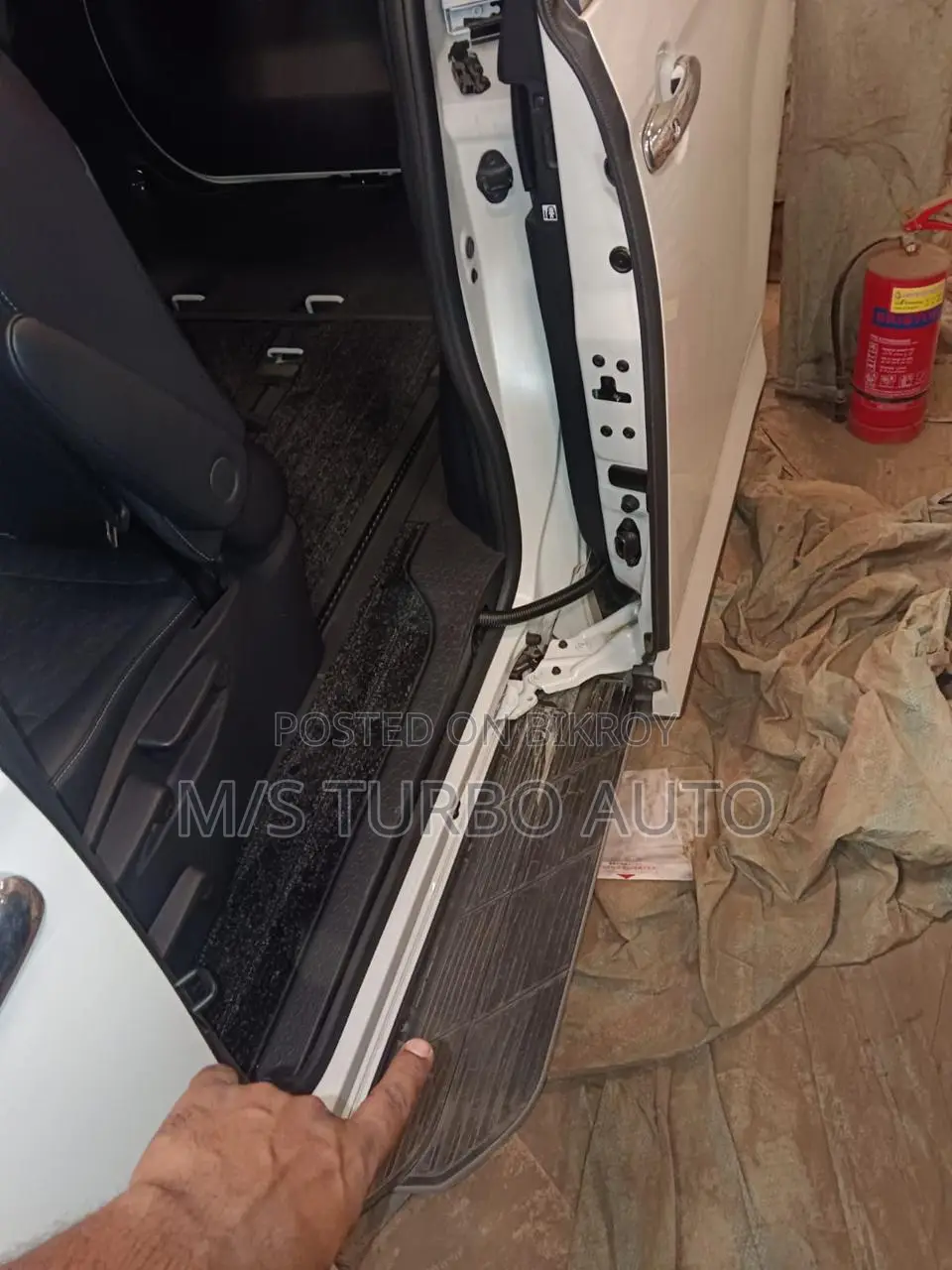 Toyota Noah 2023 Pearl
