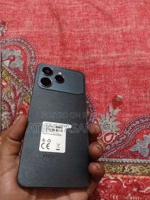 টেকনো স্পার্ক ৪০ ১২৮ জিবি কালো