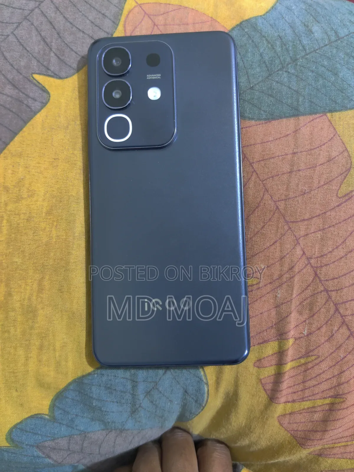 iQOO Z10x 128 GB Black