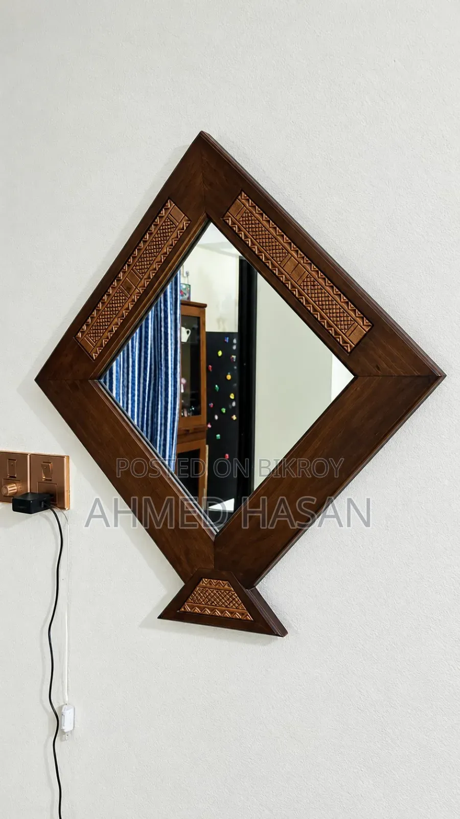 দেয়াল আয়না