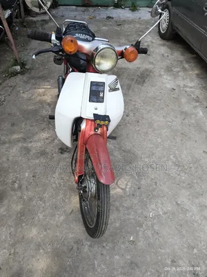 Honda 1999 Red