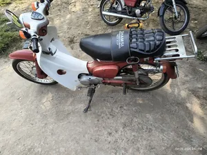 Honda 1999 Red