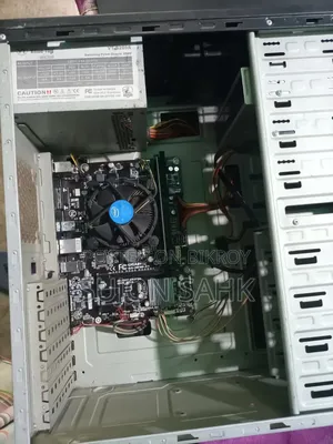 Desktop Computer 4GB RAM Intel Core i3 500GB HDD
