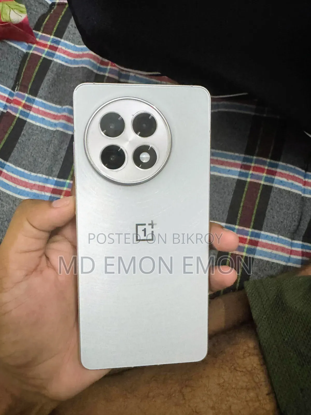 ওয়ানপ্লাস ১৩আর ২৫৬ জিবি হোয়াইট