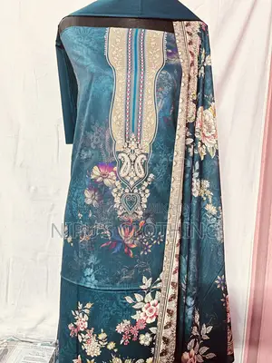 প্রিমিয়াম পাকিস্তানি থ্রি-পিস