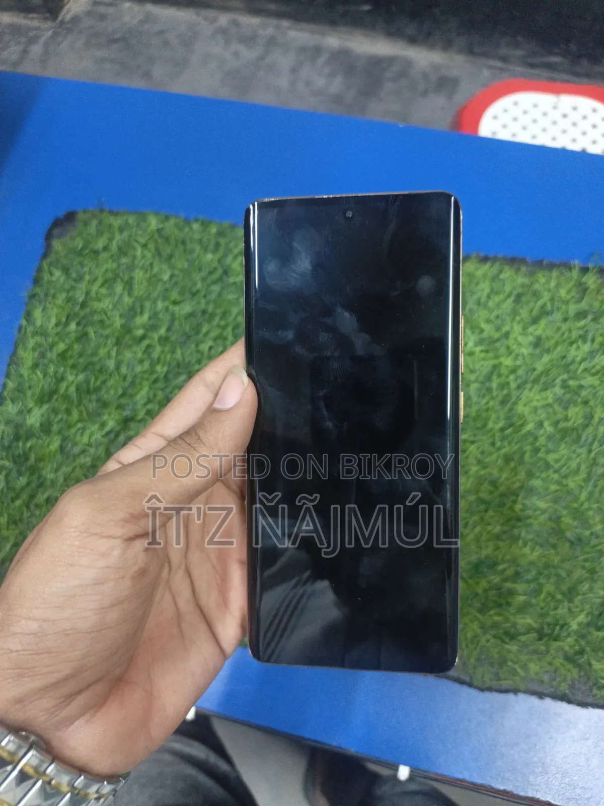 রিয়েলমি ১১ প্রো ২৫৬ জিবি গোল্ড