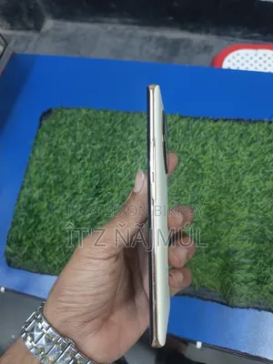 রিয়েলমি ১১ প্রো ২৫৬ জিবি গোল্ড