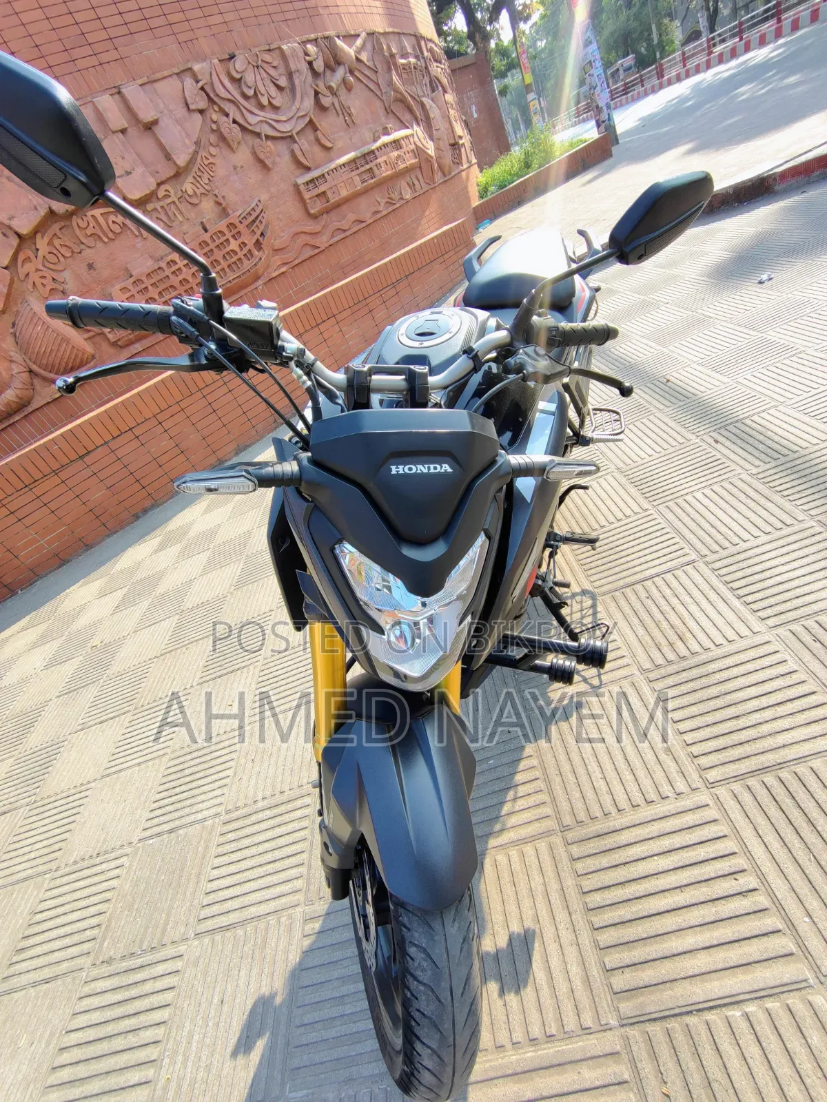 হোন্ডা হর্নেট ২.০ ২০২৪ ব্ল্যাক