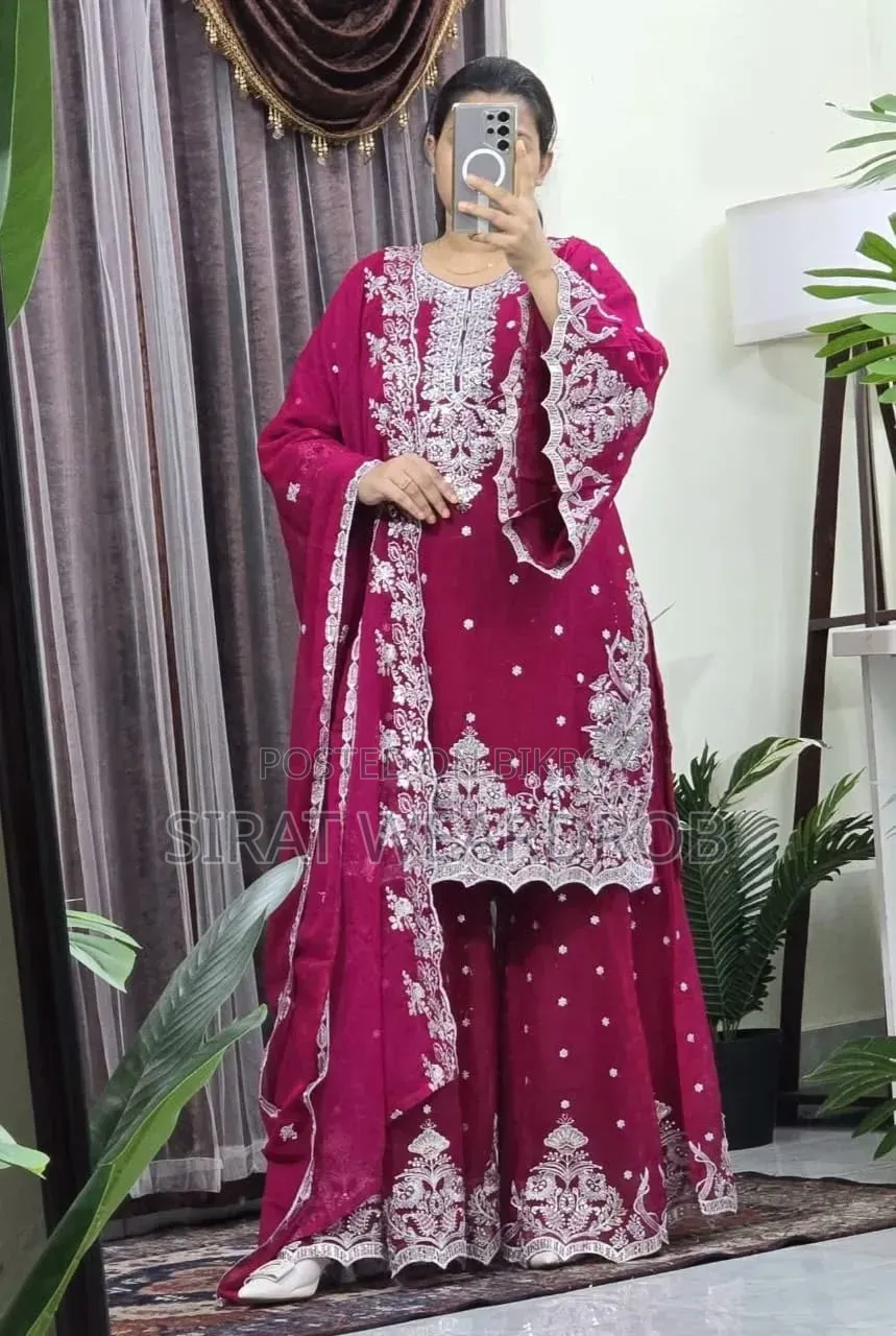 পার্টি ঘারারা কালেকশন