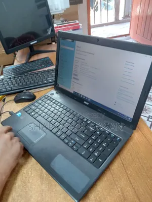 Laptop Acer TravelMate Spin B1 8GB Intel Core i3 HDD 128GB