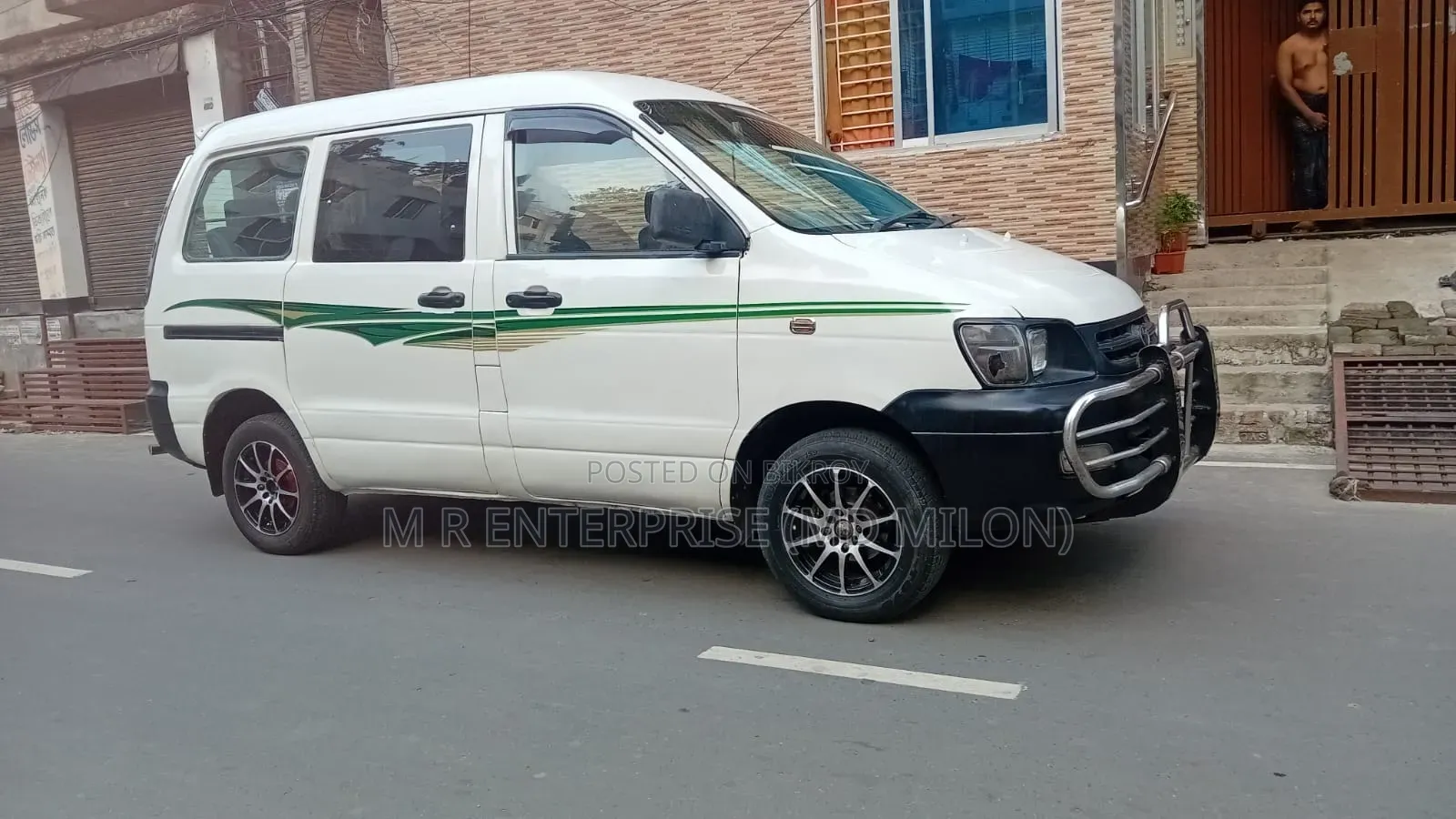 Toyota Noah 2003 White