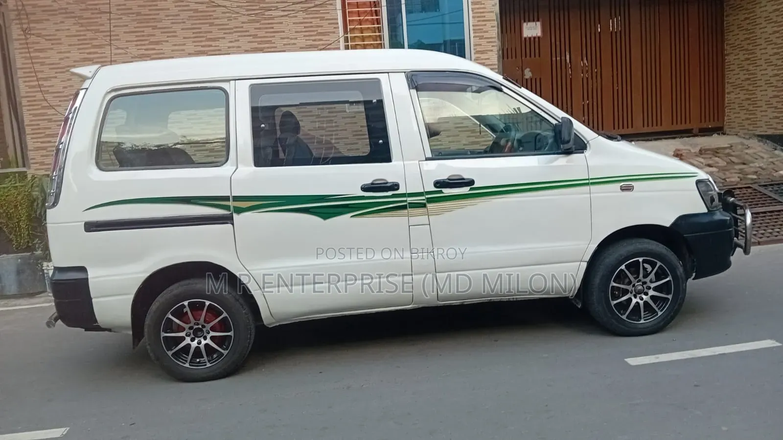 Toyota Noah 2003 White