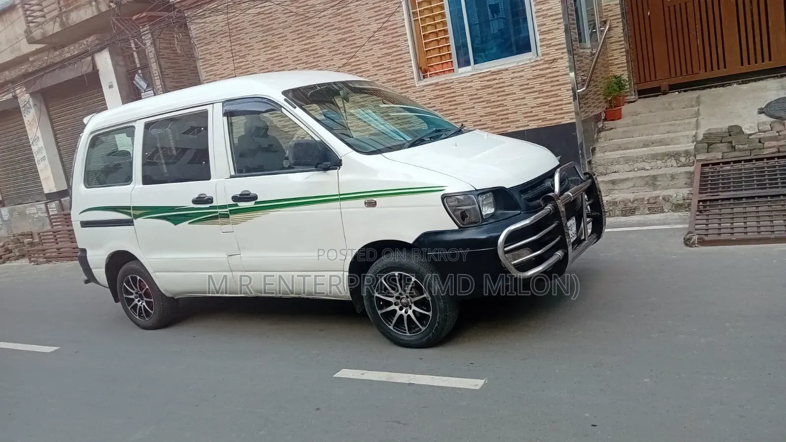 Toyota Noah 2003 White