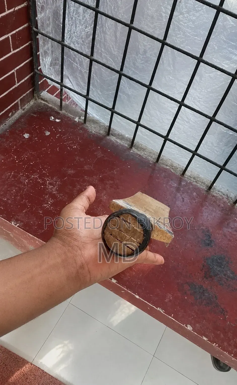 লাইটওয়েট উডেন ক্রিকেট ব্যাট উইথ সুপার গ্লু কোটিং