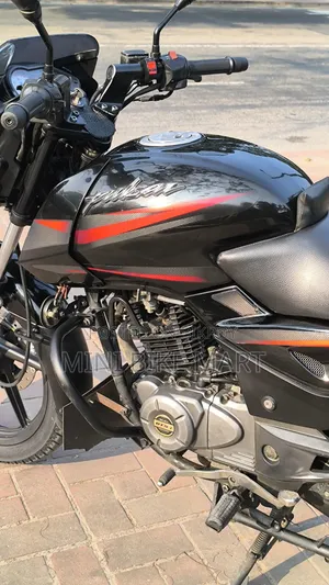 বাজাজ পালসার ১৫০ ২০১৮ কালো