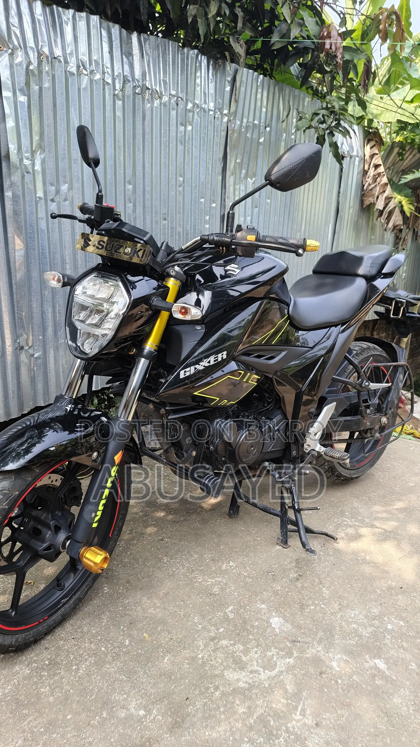 সুজুকি জিক্সার ২০২৪ ব্ল্যাক